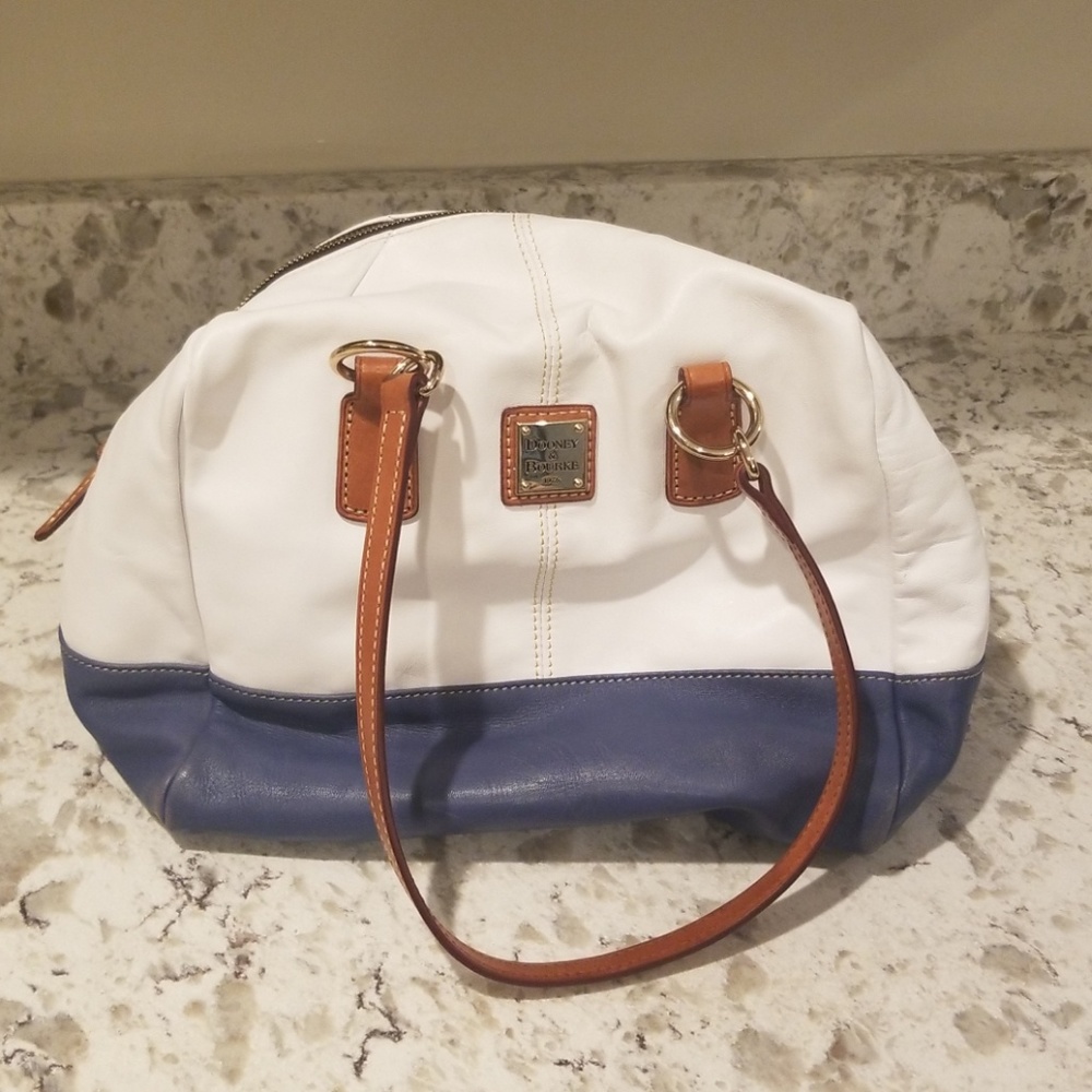 Hand bag